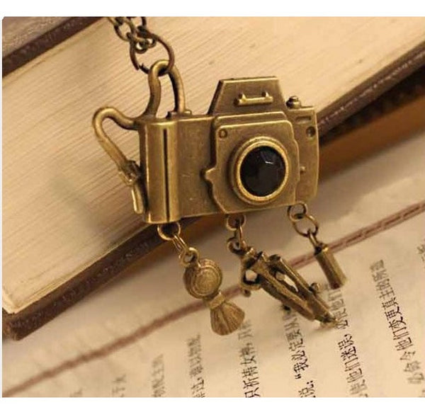 Novelty Camera Pendnt Necklace